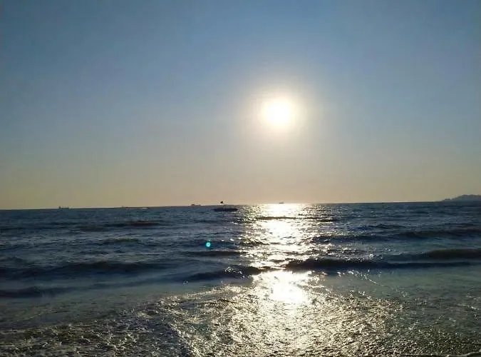 Eva's * Golem (Tirana)